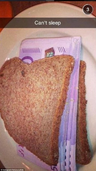 Zengin iş adamlarının görgüsüzlükte sınır tanımayan çocukları! A24