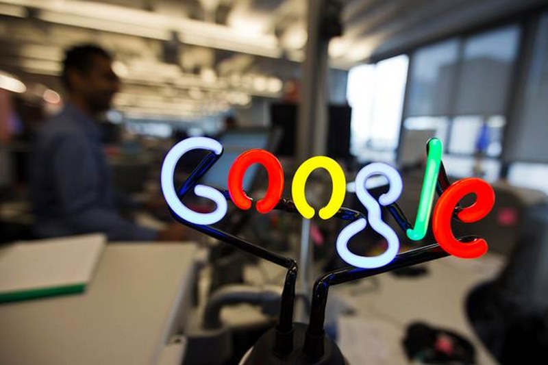 Google, Apple'ı 2 dakikalığına satın aldı dünya borsalarında ortalık karıştı A24