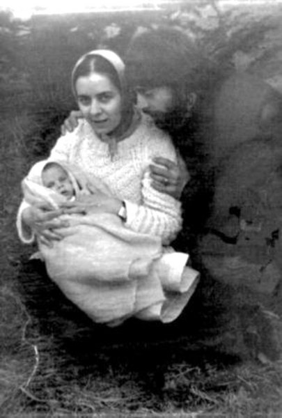 Ünlü isimlerin hiçbir yerde görmediğiniz aile albümleri... A24