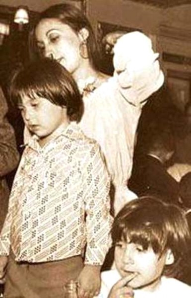 Ünlü isimlerin hiçbir yerde görmediğiniz aile albümleri... A24