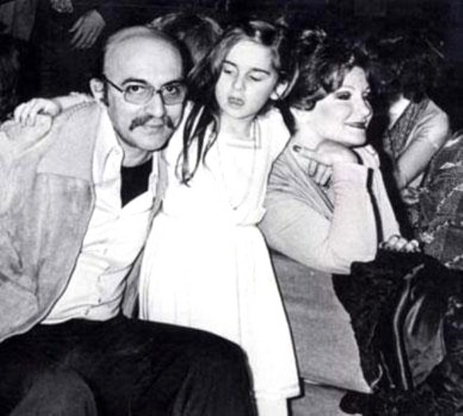 Ünlü isimlerin hiçbir yerde görmediğiniz aile albümleri... A24