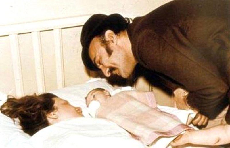 Ünlü isimlerin hiçbir yerde görmediğiniz aile albümleri... A24