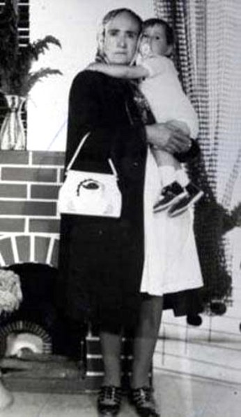 Ünlü isimlerin hiçbir yerde görmediğiniz aile albümleri... A24