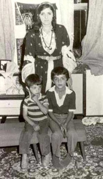 Ünlü isimlerin hiçbir yerde görmediğiniz aile albümleri... A24