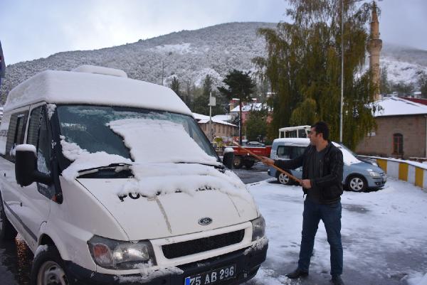 Kar çilesi başladı! 20 cm oldu A24