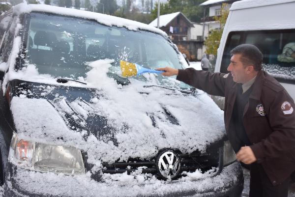 Kar çilesi başladı! 20 cm oldu A24