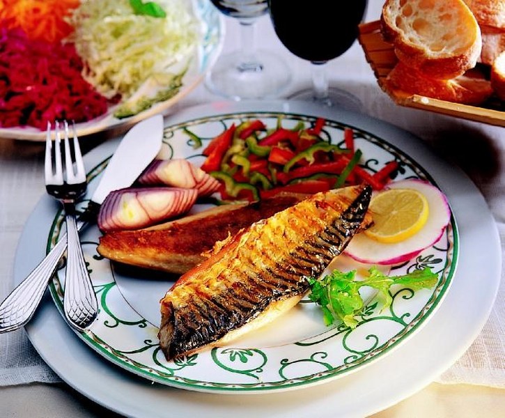 Ucuzlaması ile sofralarımızda bol bol yer alan balığın faydasını artırmanın 6 püf noktası A24