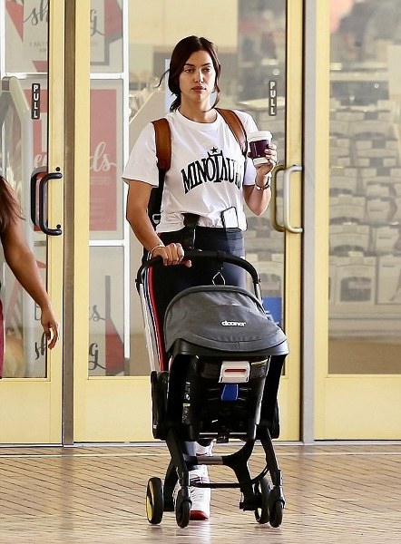 Ünlü isimlerin makyajsız hallerini görenler tanımakta güçlük çekiyor! A24