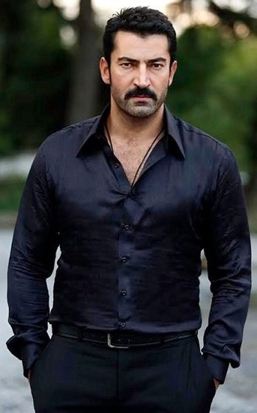 Ünlü isimler hangi bölümlerden mezun oldu? A24