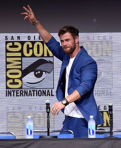 Süper kahramanların kostümsüz halleri A24