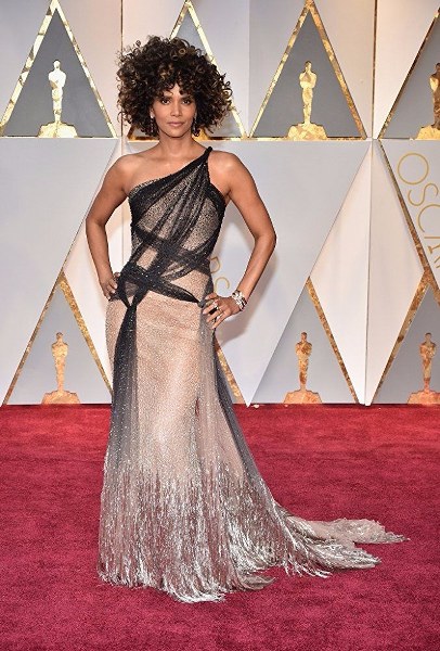 Süper kahramanların kostümsüz halleri A24