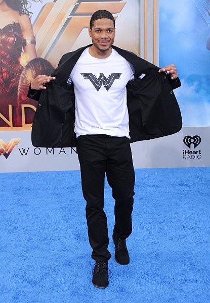 Süper kahramanların kostümsüz halleri A24