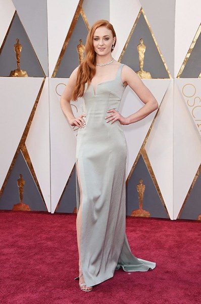 Süper kahramanların kostümsüz halleri A24