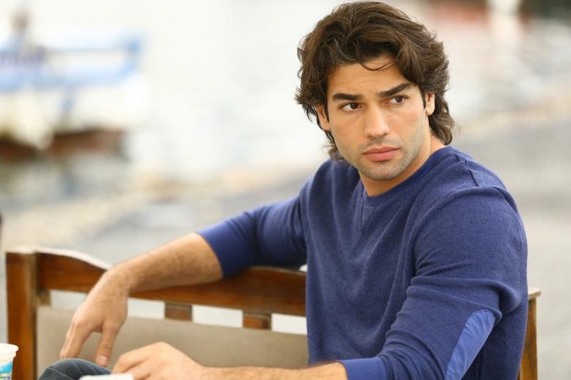 Rol aldıkları her dizi hayal kırıklığı yaratan 10 ünlü isim... A24