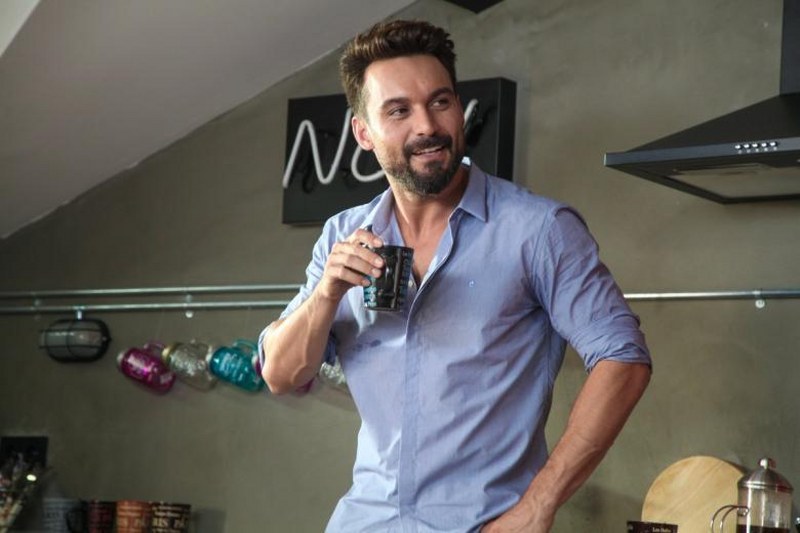 Rol aldıkları her dizi hayal kırıklığı yaratan 10 ünlü isim... A24