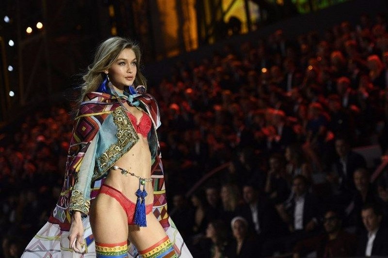 Gigi Hadid'inn bulunmadığı Çin’in Shanghai kentinde düzenlenecek Victoria's Secret Fashion Show'a sayılı günler kaldı... A24