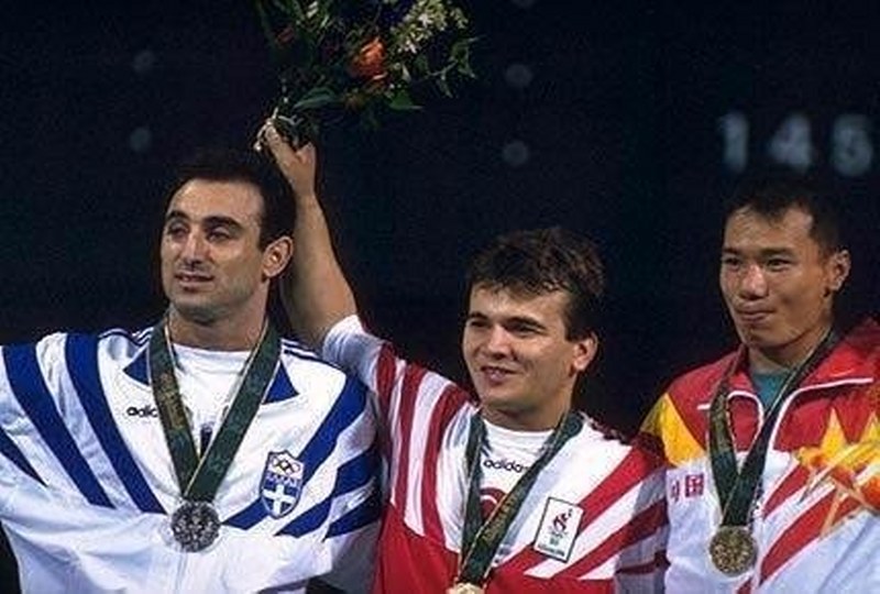 Naim Süleymanoğlu hayatını kaybetti. Naim Süleymanoğlu kimdir? A24