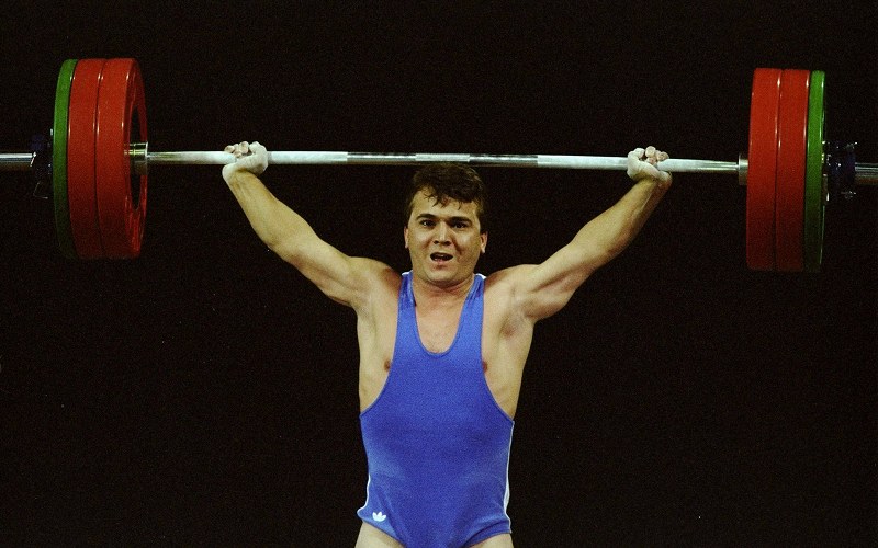 Naim Süleymanoğlu hayatını kaybetti. Naim Süleymanoğlu kimdir? A24