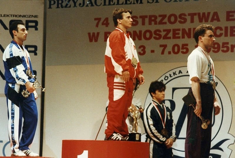 Naim Süleymanoğlu hayatını kaybetti. Naim Süleymanoğlu kimdir? A24