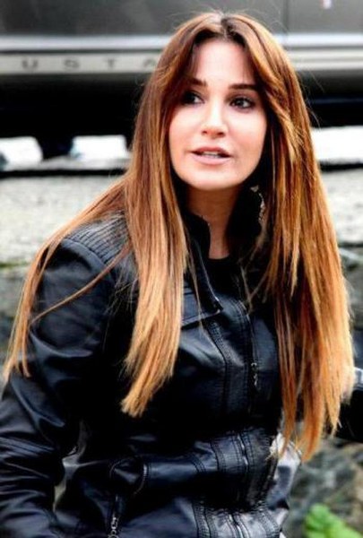 Ünlü kadın oyuncuların boyları kaç? En uzun Bergüzar... En kısa Seren... A24