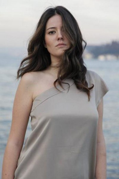 Ünlü kadın oyuncuların boyları kaç? En uzun Bergüzar... En kısa Seren... A24