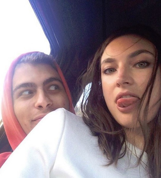 Victoria’s Secret meleklerinin çok görmediğimiz erkek arkadaşları.... A24