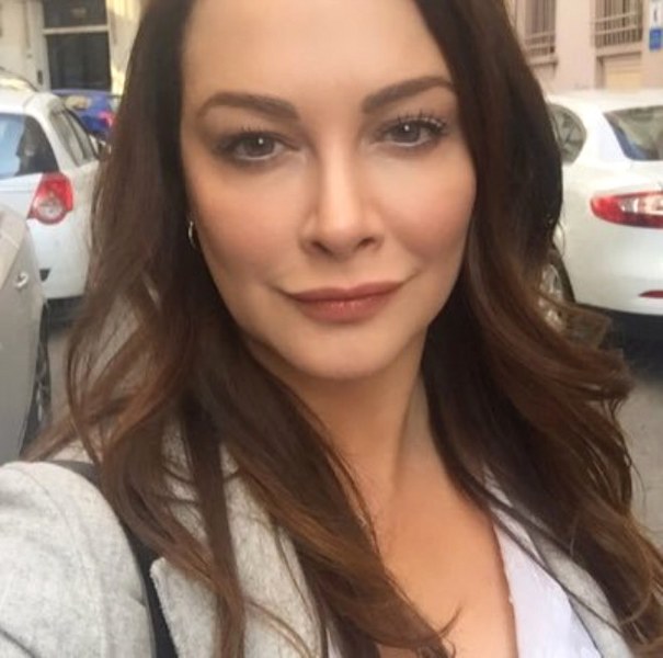 Birbirleri ile akraba olduğunu duyunca şaşıracağınız ünlü isimler... A24