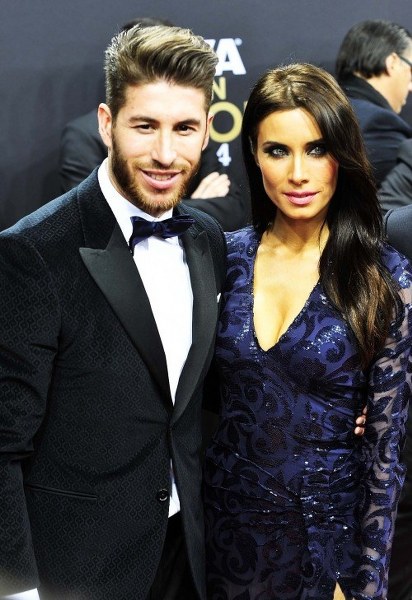 En beğenilen futbolcu Eşleri/Sevgilileri belli oldu... A24