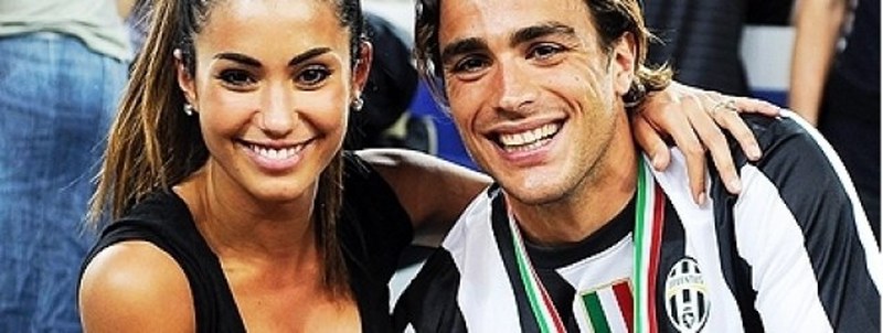 En beğenilen futbolcu Eşleri/Sevgilileri belli oldu... A24