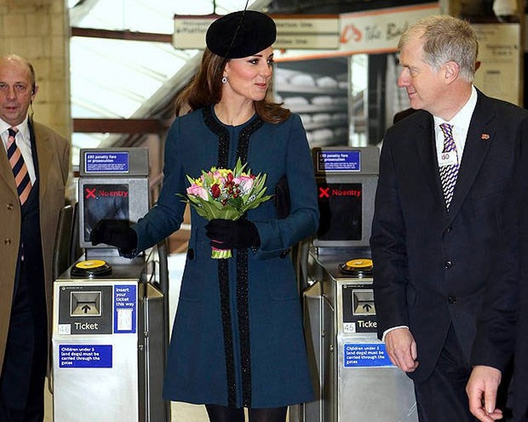 Toplu taşımayı tercih eden ünlü isimler... A24