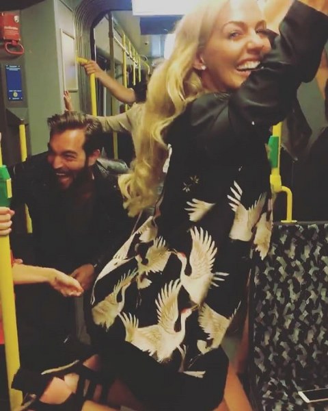 Toplu taşımayı tercih eden ünlü isimler... A24