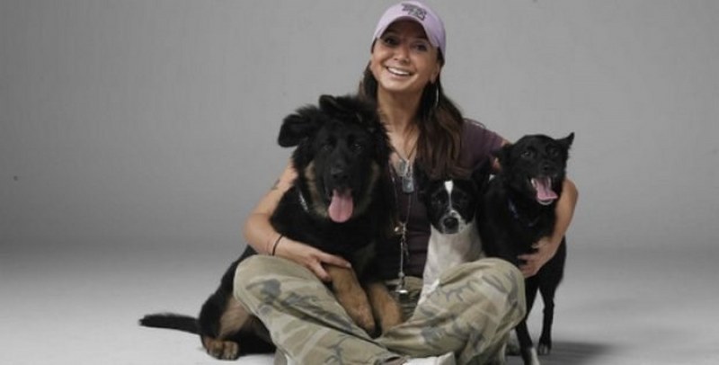 Ünlü isimler ve hayatlarının vazgeçilmez evcil dostları A24