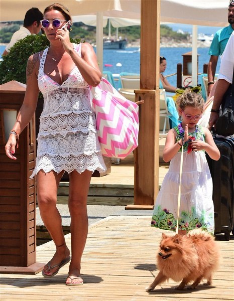 Ünlü isimler ve hayatlarının vazgeçilmez evcil dostları A24