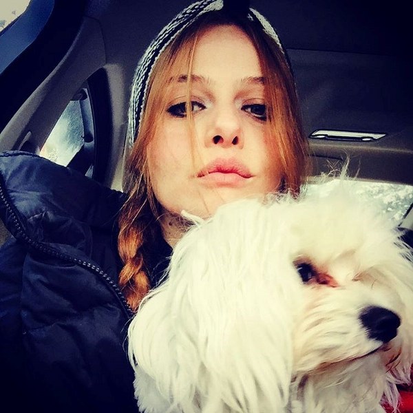 Ünlü isimler ve hayatlarının vazgeçilmez evcil dostları A24