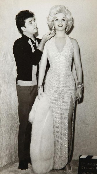 İyi ki doğdun Zeki Müren! (Sanat Güneşi 86 yaşında) A24