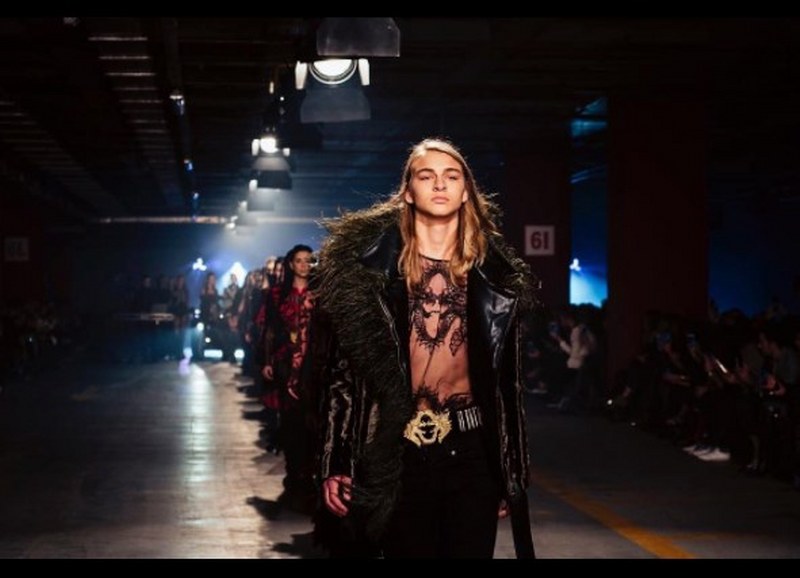 Aslıhan Karalar Best Model of the World oldu A24