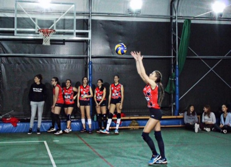 Aslıhan Karalar Best Model of the World oldu A24