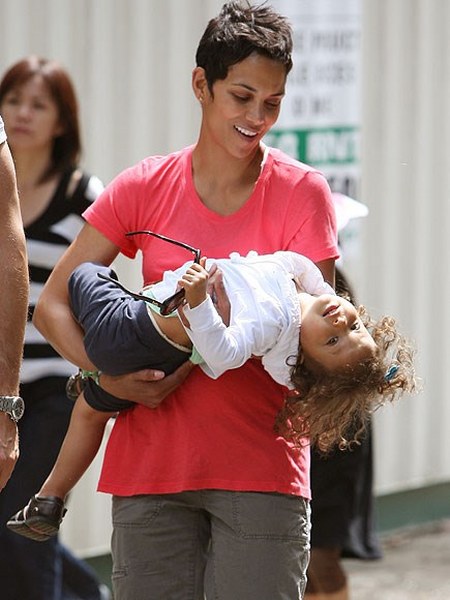 Eva Longoria 42 yaşında ilk bebeğine hamile (40'ından sonra anne olan ünlüler A24