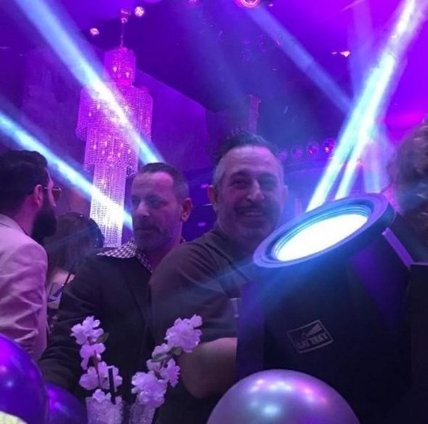 Cem Yılmaz'dan 1969 temalı yılbaşı partisi A24