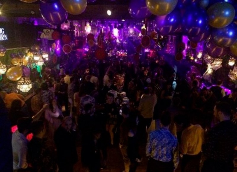 Cem Yılmaz'dan 1969 temalı yılbaşı partisi A24