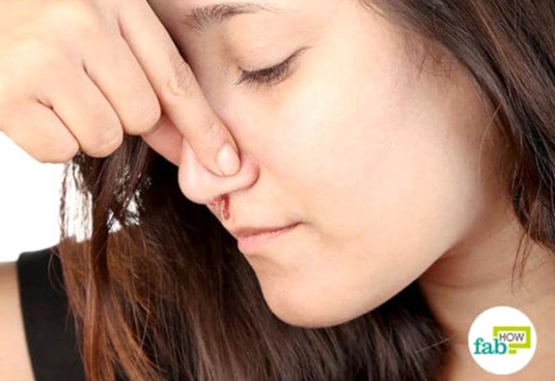 Burun kanamasını 5 dakikada durduran etkili yöntemler A24