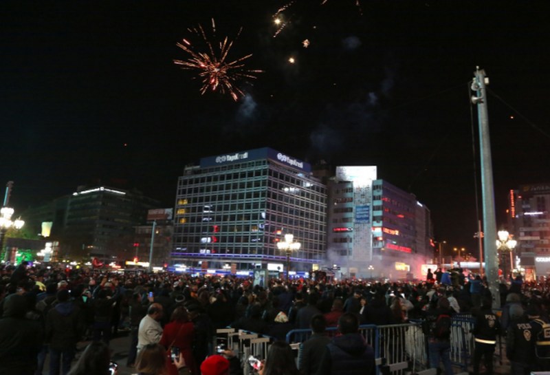 Türkiye'de 2018 yılbaşı kutlaması manzaraları A24