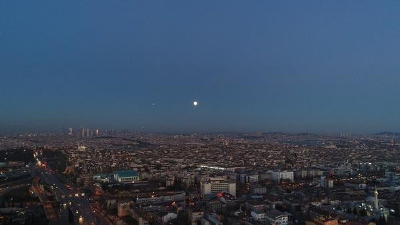 'Süper Ay' İstanbul semalarında A24