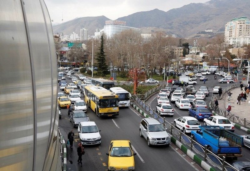 İran'da gösterilerin 7'inci gününde rejim yanlıları sokakta A24