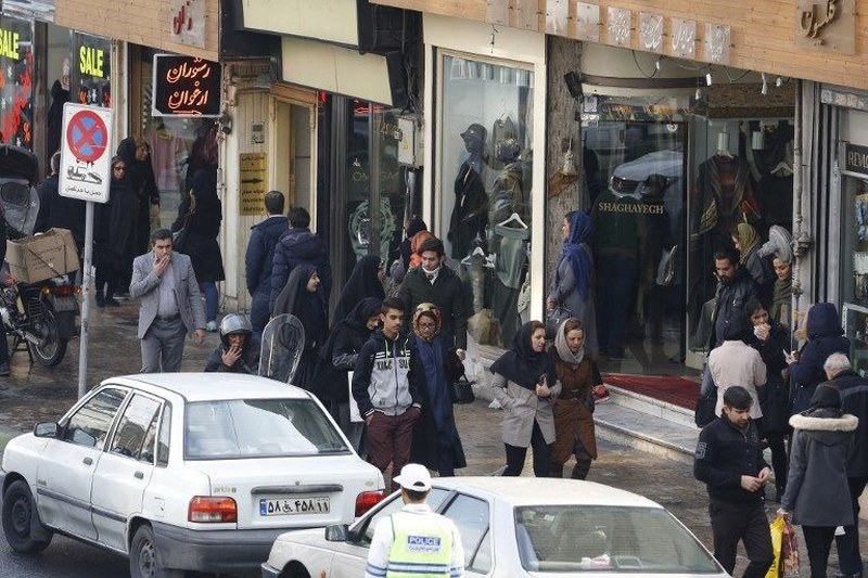 İran'da gösterilerin 7'inci gününde rejim yanlıları sokakta A24