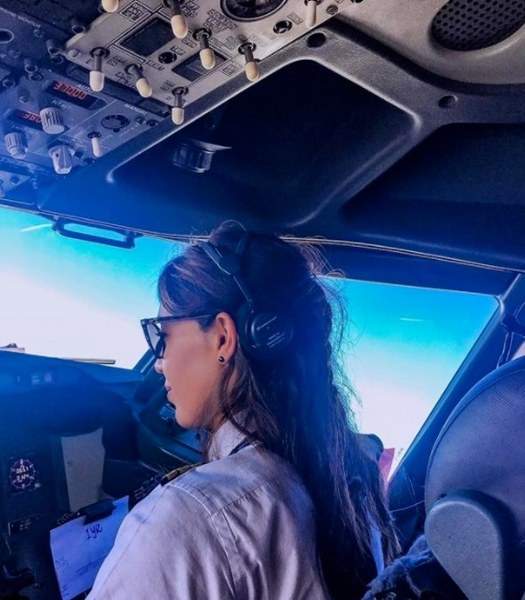 Instagram fenomeni Türk kadın pilotlar A24