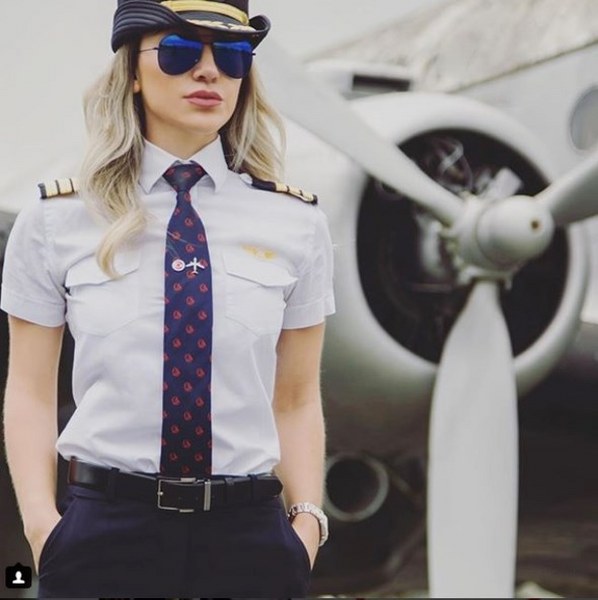 Instagram fenomeni Türk kadın pilotlar A24