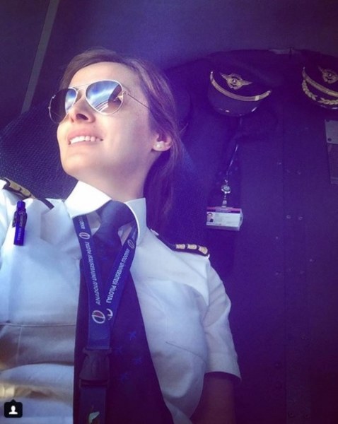 Instagram fenomeni Türk kadın pilotlar A24
