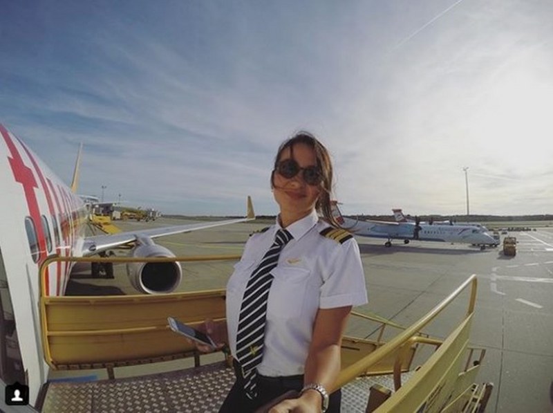 Instagram fenomeni Türk kadın pilotlar A24