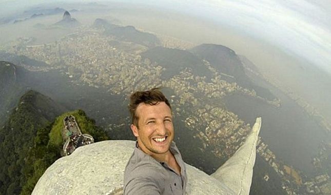Dünyanın en yaratıcı ve çılgın 'Selfie'leri A24